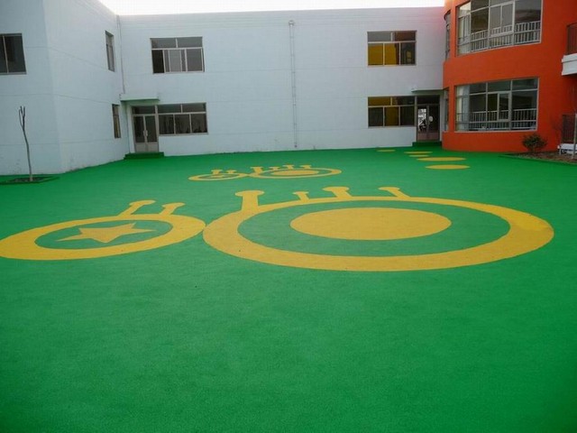 塑膠跑道具備哪些特性？